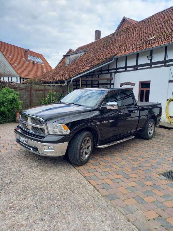 Schwarz Gebraucht 2012 Dodge Ram Abholung | 26.000 € - Bild 1/4