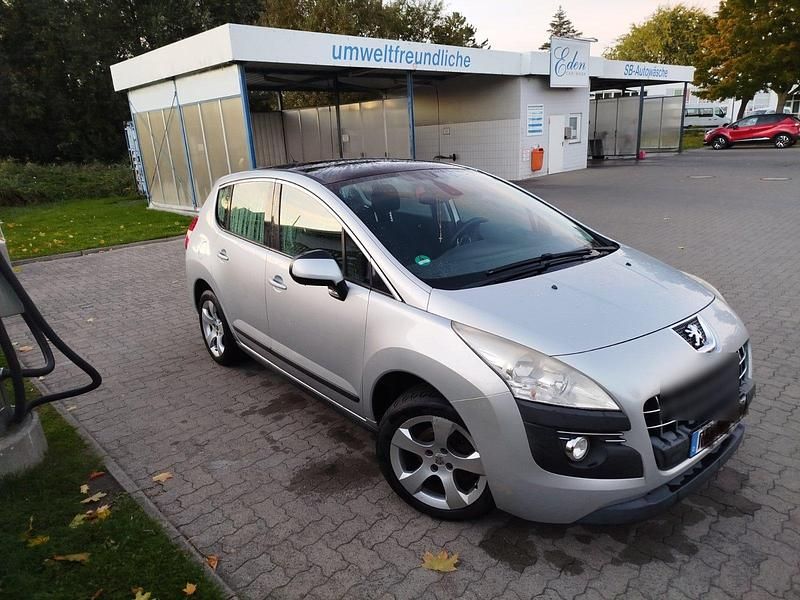 Grau Gebraucht 2010 Peugeot 3008 Kombi | 4.400 € (Teuer) - Bild 1/4