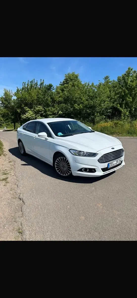 Gebraucht Ford Mondeo 160 PS (117 kW) 2017 Weiß Limousine