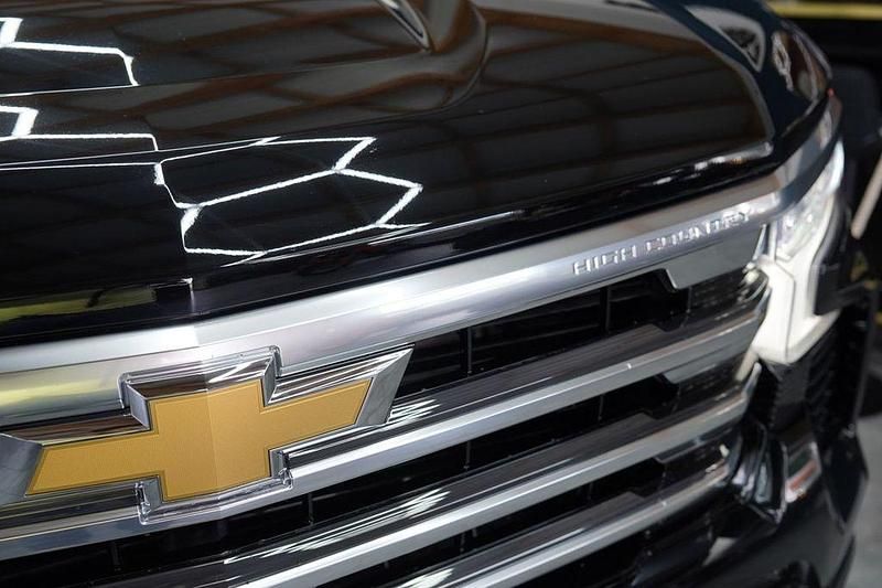 Neu Chevrolet Silverado 309 PS (227 kW) 2025 Schwarz SUV