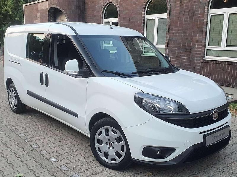 Gebraucht Fiat Doblò 105 PS (77 kW) 2019 Colore esterno (weiß) Van / Kleinbus