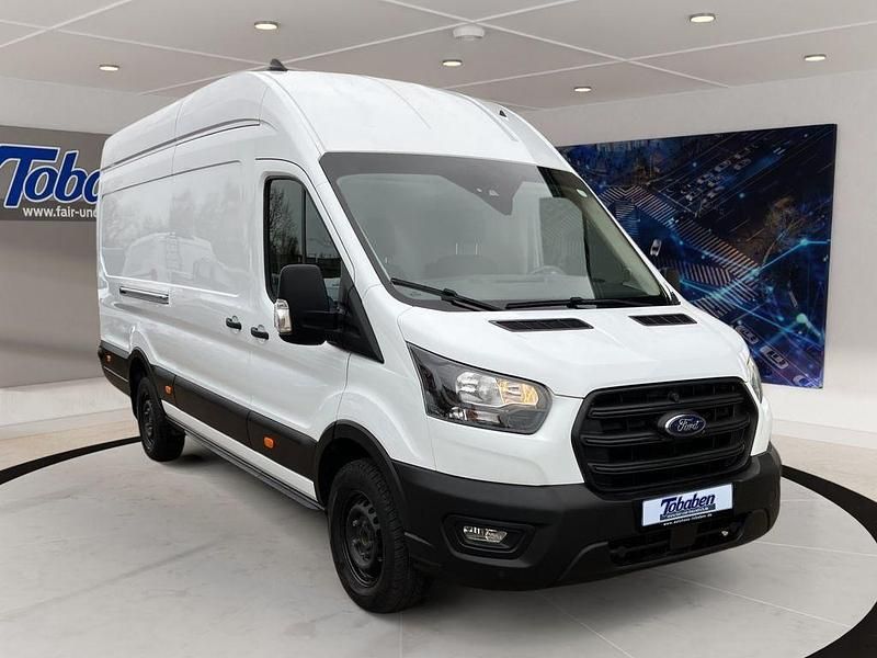 Gebraucht Ford Transit Trend 131 PS (96 kW) 2023 Weiß Limousine
