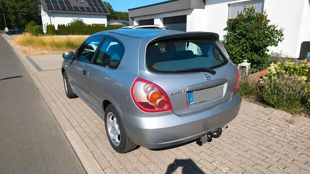 Gebraucht Nissan Almera Acenta 98 PS (72 kW) 2006 Silber Limousine