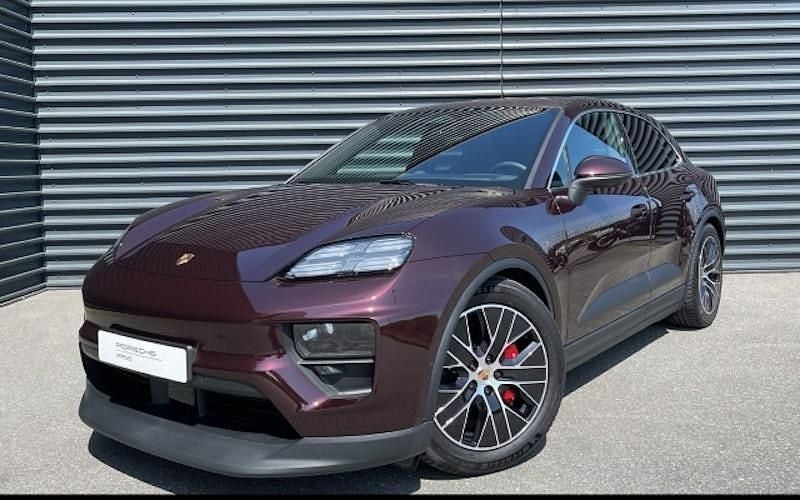 Rot Gebraucht 2025 Porsche Macan SUV | 94.750 € (Guter Preis) - Bild 1/4