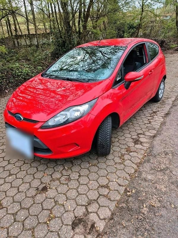 Gebraucht Ford Fiesta 60 PS (44 kW) 2009 Rot Kleinwagen