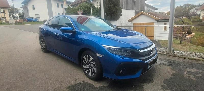 Blau Gebraucht 2019 Honda Civic Prestige Limousine | 19.500 € (Fairer Preis) - Bild 1/4