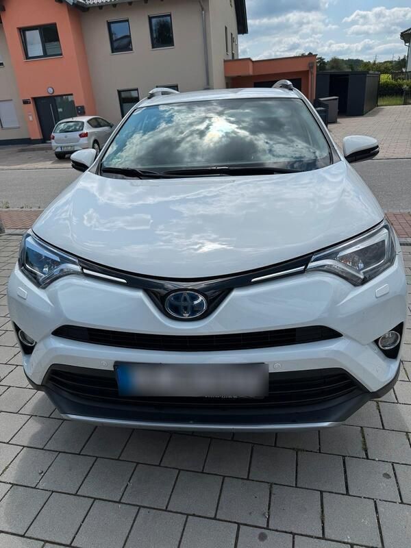 Weiß Gebraucht 2018 Toyota RAV4 Hybrid SUV | 21.000 € (Guter Preis) - Bild 1/4