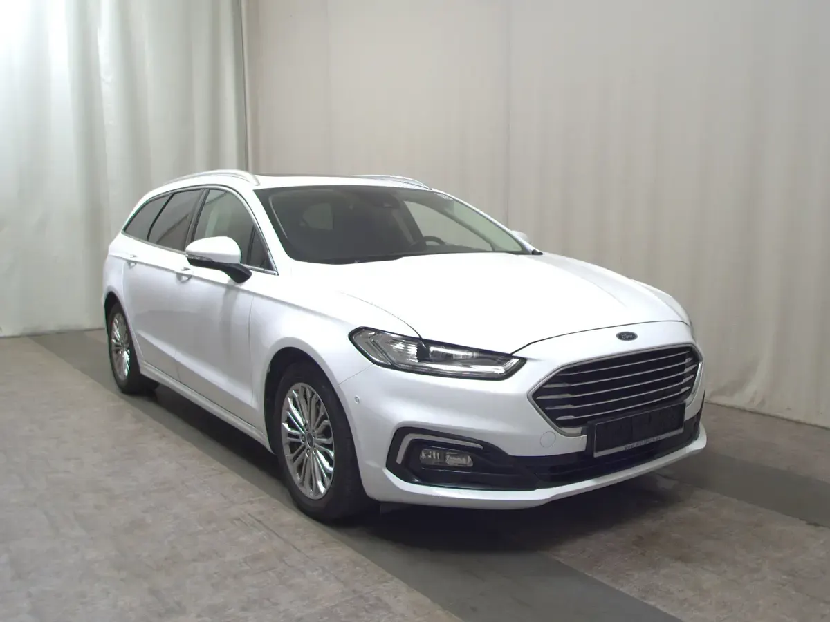 Gebraucht Ford Mondeo Titanium 190 PS (139 kW) 2022 Frost weiss Kombi