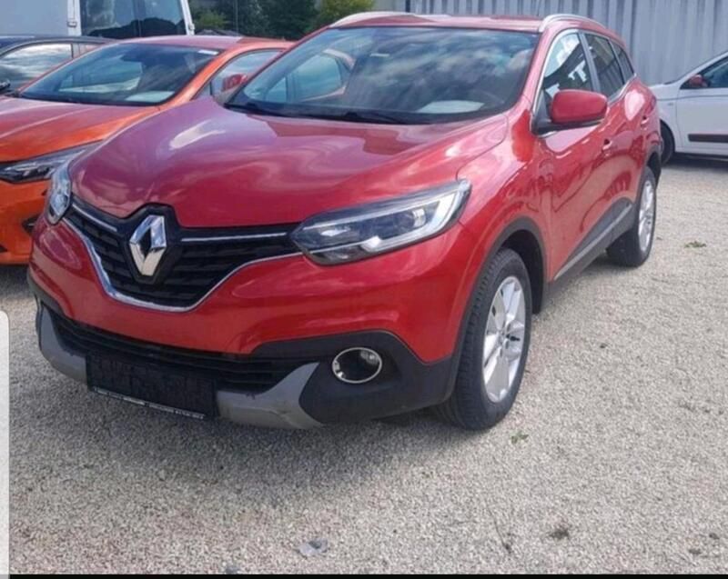 Rot Gebraucht 2016 Renault Kadjar SUV | 10.000 € (Fairer Preis) - Bild 1/4