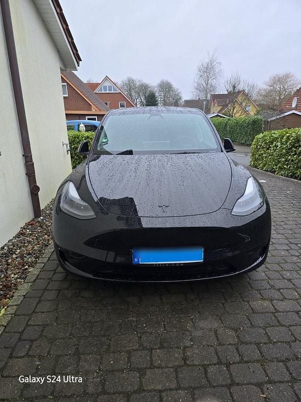 Schwarz Gebraucht 2023 Tesla Model Y RWD SUV | 33.000 € (Superpreis) - Bild 1/4