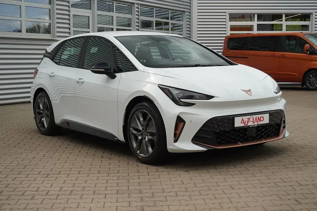 Neu Cupra Born 139 kW (190 PS) 2026 Glacial white Kleinwagen