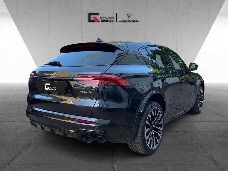 Neu Maserati Grecale 330 PS (242 kW) 2025 Schwarz SUV