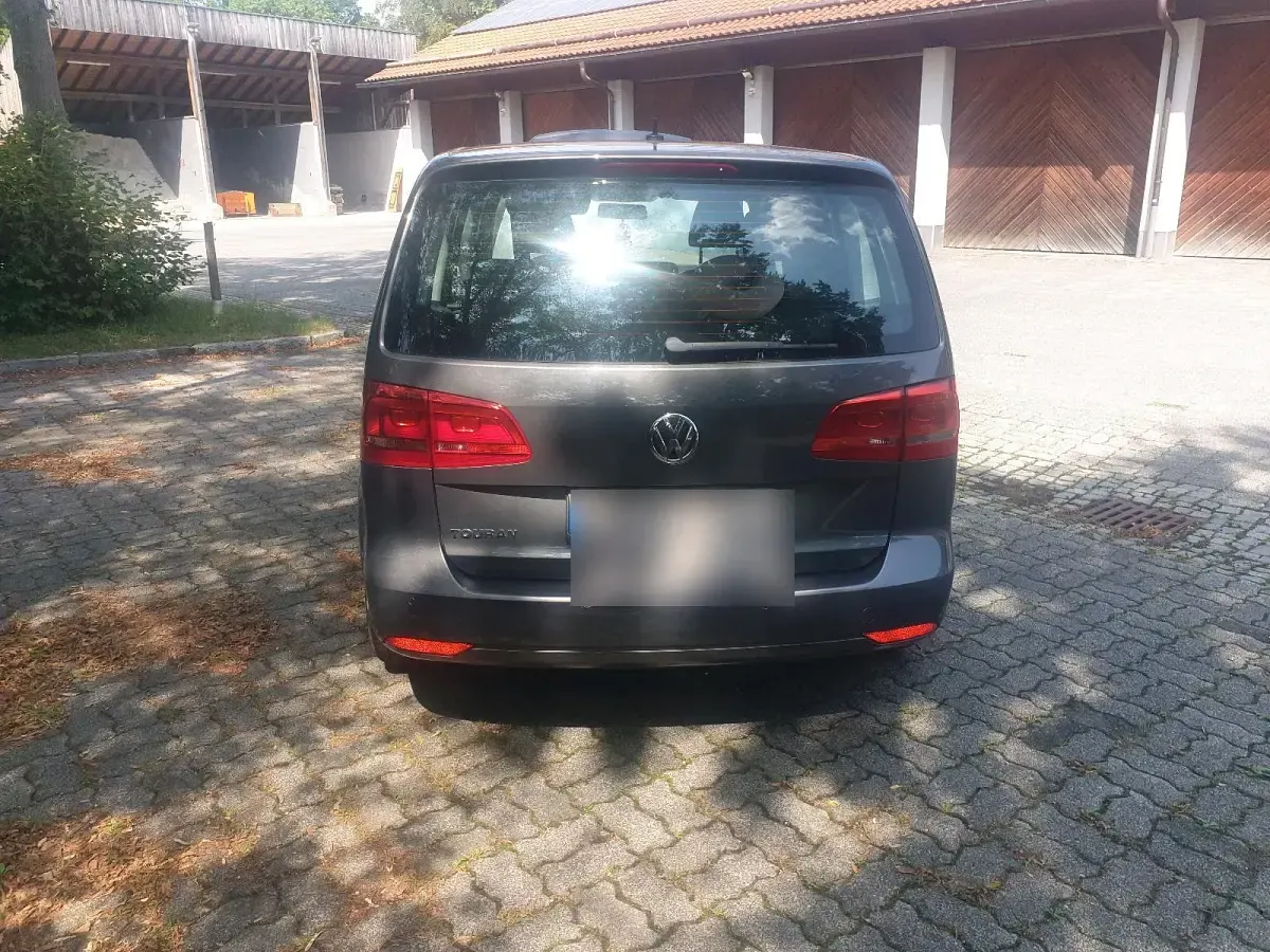 Gebraucht VW Touran Trendline 105 PS (77 kW) 2013 Grau Van / Kleinbus