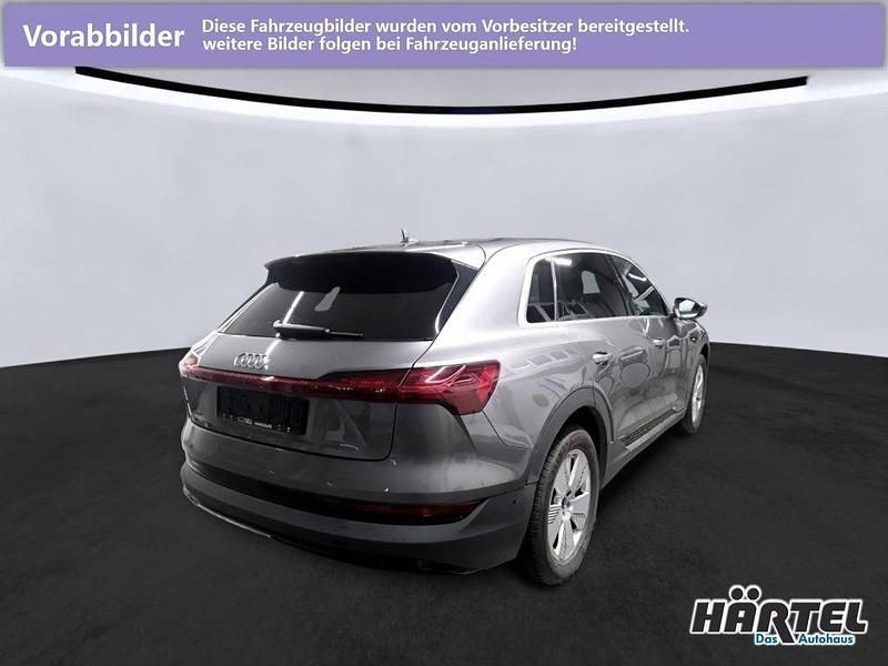 Używany Audi e-tron Ambiente 230 kW (313 KM) 2022 Szary SUV