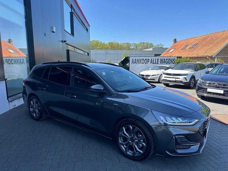 Gebraucht Ford Focus ST-Line 125 PS (91 kW) 2025 Grau Limousine