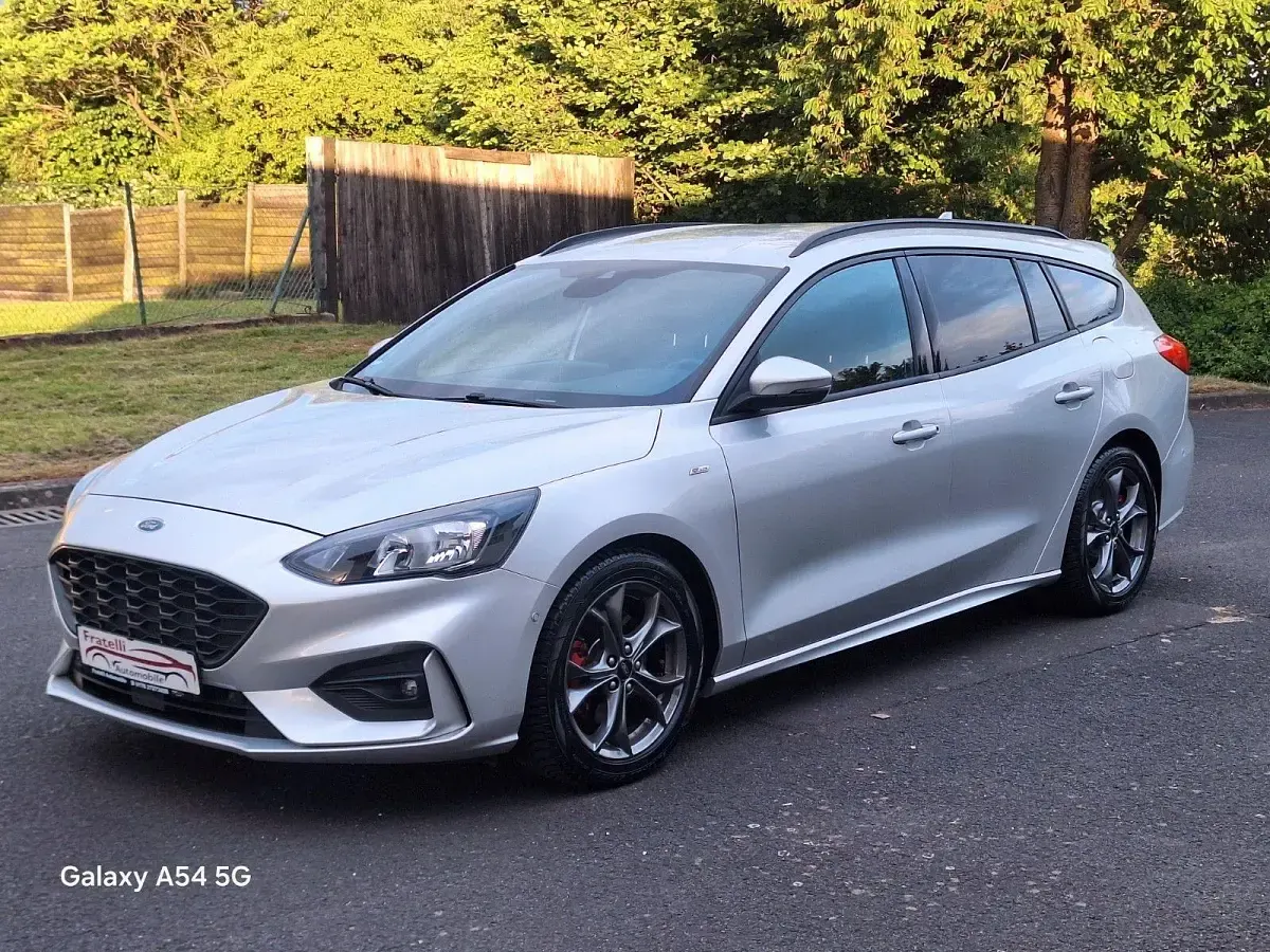 Gebraucht Ford Focus ST-Line 125 PS (91 kW) 2019 Grau Kombi