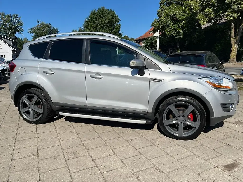 Gebraucht Ford Kuga Titanium 163 PS (119 kW) 2010 Silber SUV