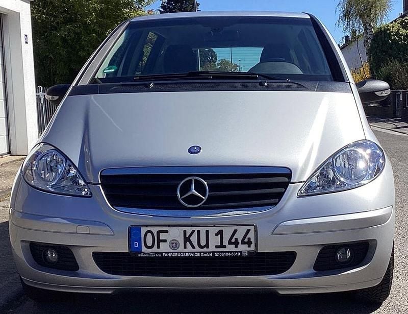 Gebraucht Mercedes A150 95 PS (69 kW) 2006 Silber Van / Kleinbus