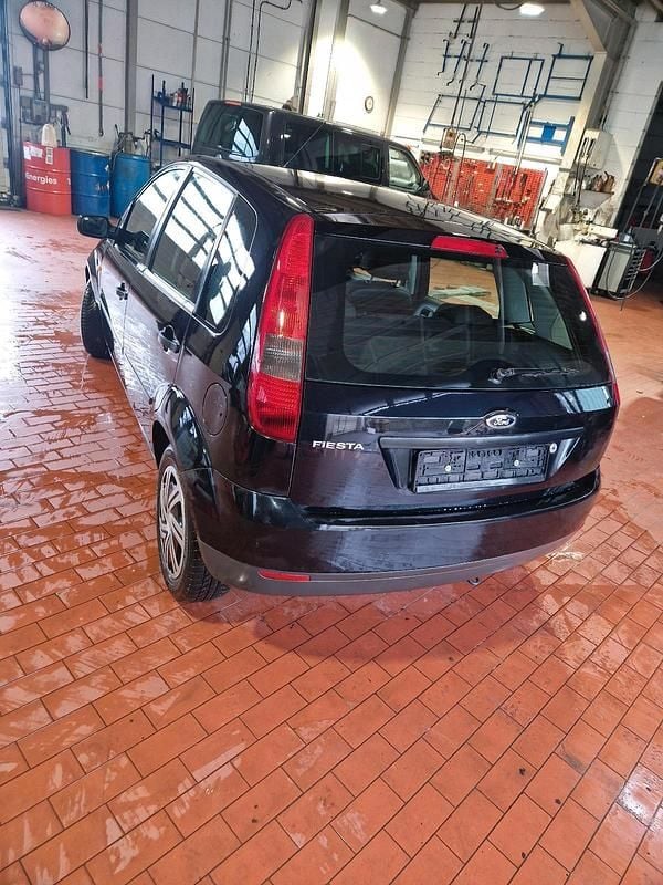 Gebraucht Ford Fiesta 69 PS (50 kW) 2004 Kleinwagen