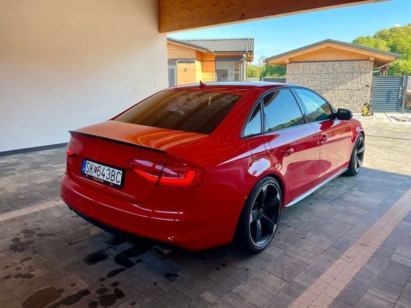 Rot Gebraucht 2015 Audi A4 S-Line Limousine | 17.490 € (Fairer Preis) - Bild 1/4