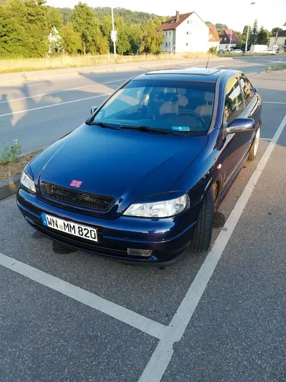 Gebraucht Opel Astra Sportive 136 PS (100 kW) 1998 Blau Limousine