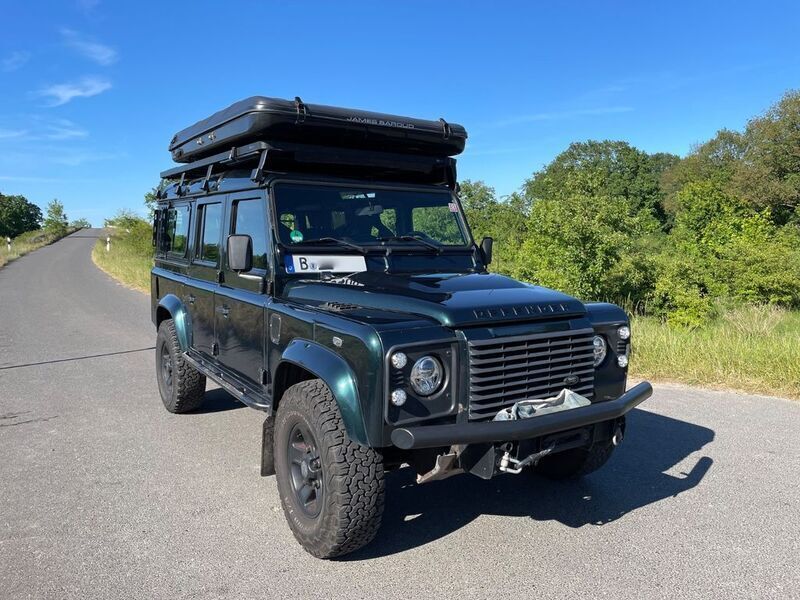 Grün Gebraucht 2014 Land Rover Defender SE SUV | 69.000 € - Bild 1/4