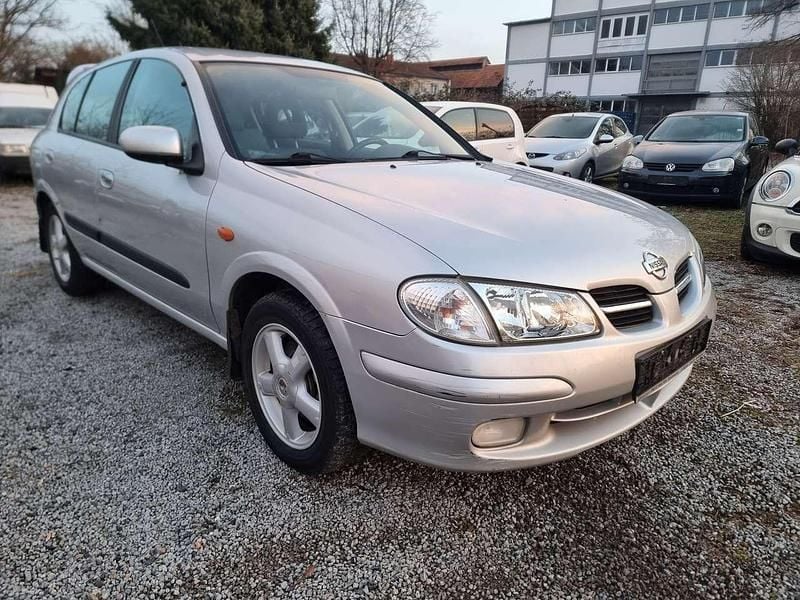 Grau Gebraucht 2001 Nissan Almera Comfort Kleinwagen | 2.100 € - Bild 1/4