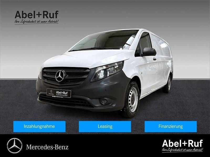 Weiß Gebraucht 2019 Mercedes Vito Van / Kleinbus | 18.599 € (Guter Preis) - Bild 1/4