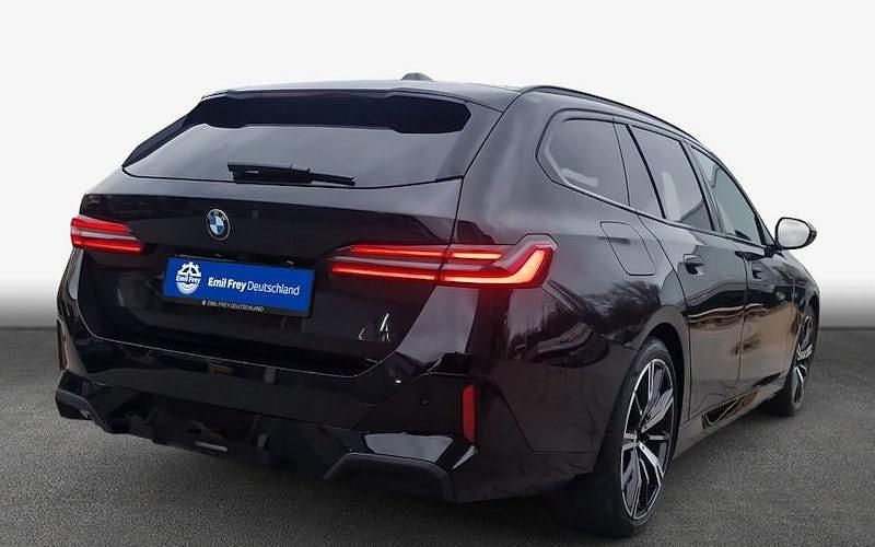 Neu BMW 520 197 PS (144 kW) 2026 Schwarz Kombi