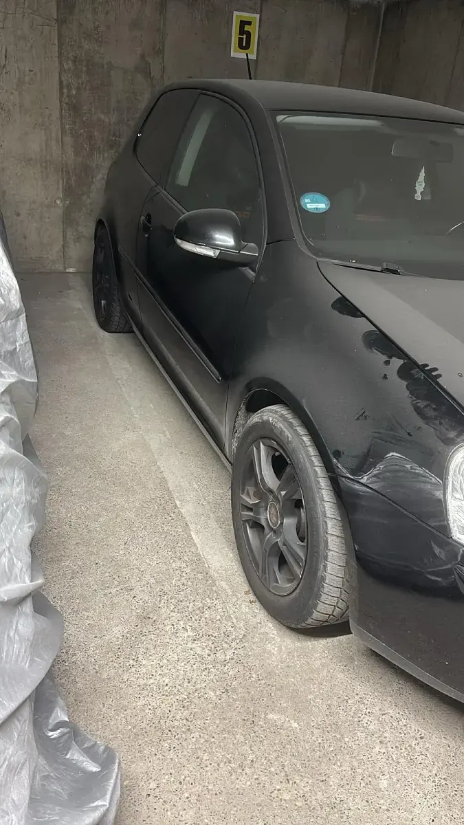 Gebraucht VW Golf V 105 PS (77 kW) 2006 Schwarz Kleinwagen