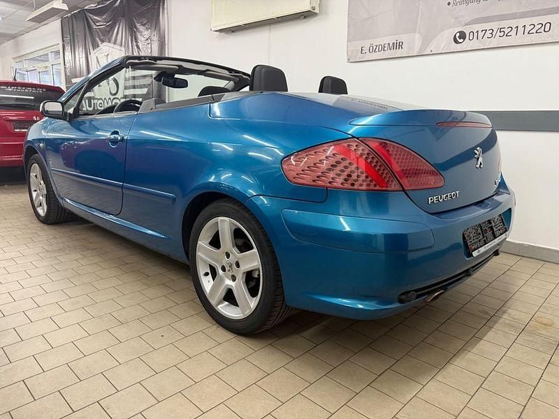 Gebraucht Peugeot 307 CC Tendance 140 PS (102 kW) 2006 Blau Cabrio