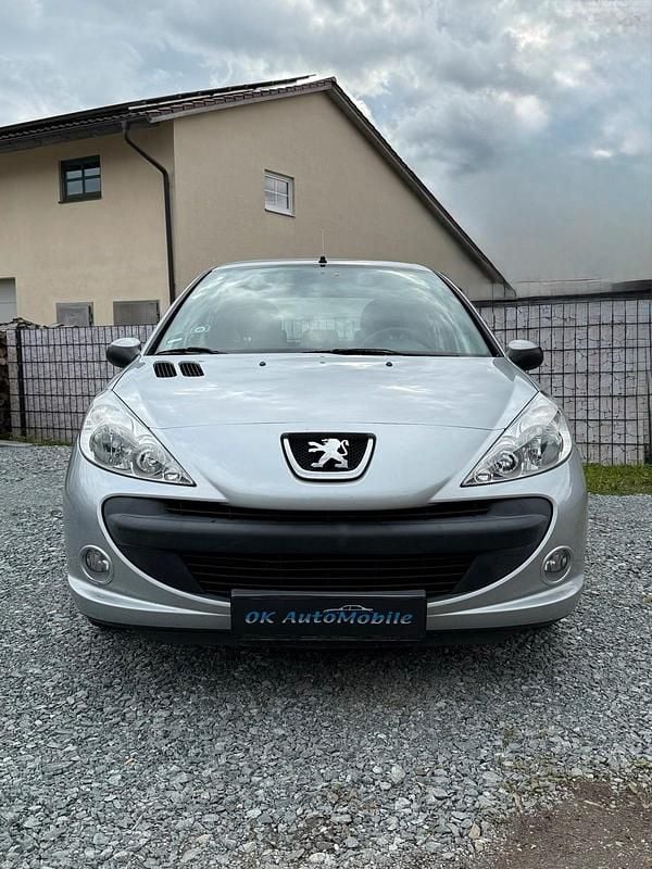 Silber Gebraucht 2009 Peugeot 206+ Kleinwagen | 1.800 € (Fairer Preis) - Bild 1/4