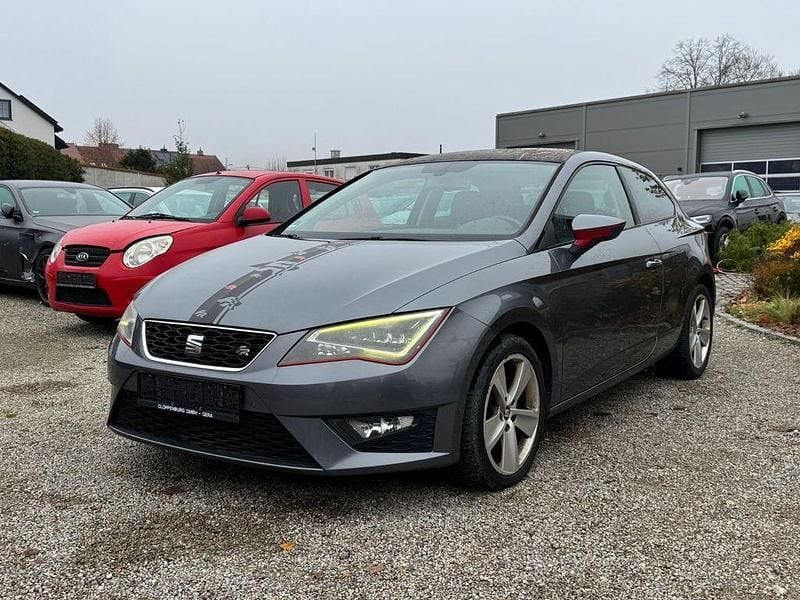 Grau Gebraucht 2013 Seat Leon SC FR Kleinwagen | 4.900 € (Superpreis) - Bild 1/4