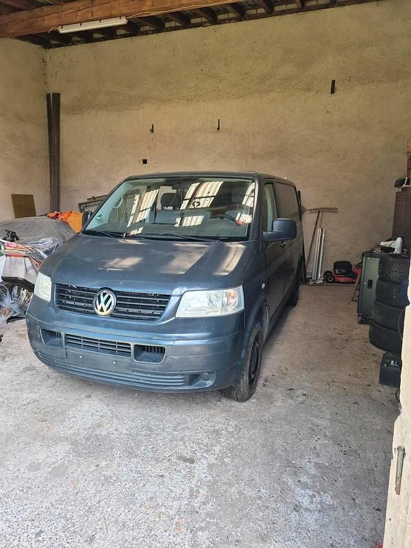 Grau Gebraucht 2010 VW Transporter Van | 6.499 € - Bild 1/4