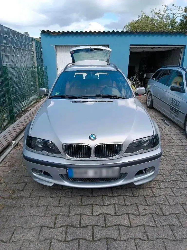 Gebraucht BMW 330 184 PS (135 kW) 2001 Silber Kombi