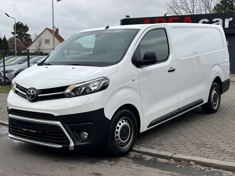 Weiß Gebraucht 2022 Toyota Proace Van | 23.900 € (Guter Preis) - Bild 1/4