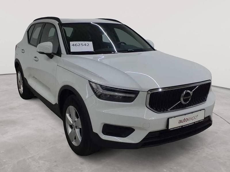 Ice white Gebraucht 2021 Volvo XC40 Momentum SUV | 23.290 € (Fairer Preis) - Bild 1/4
