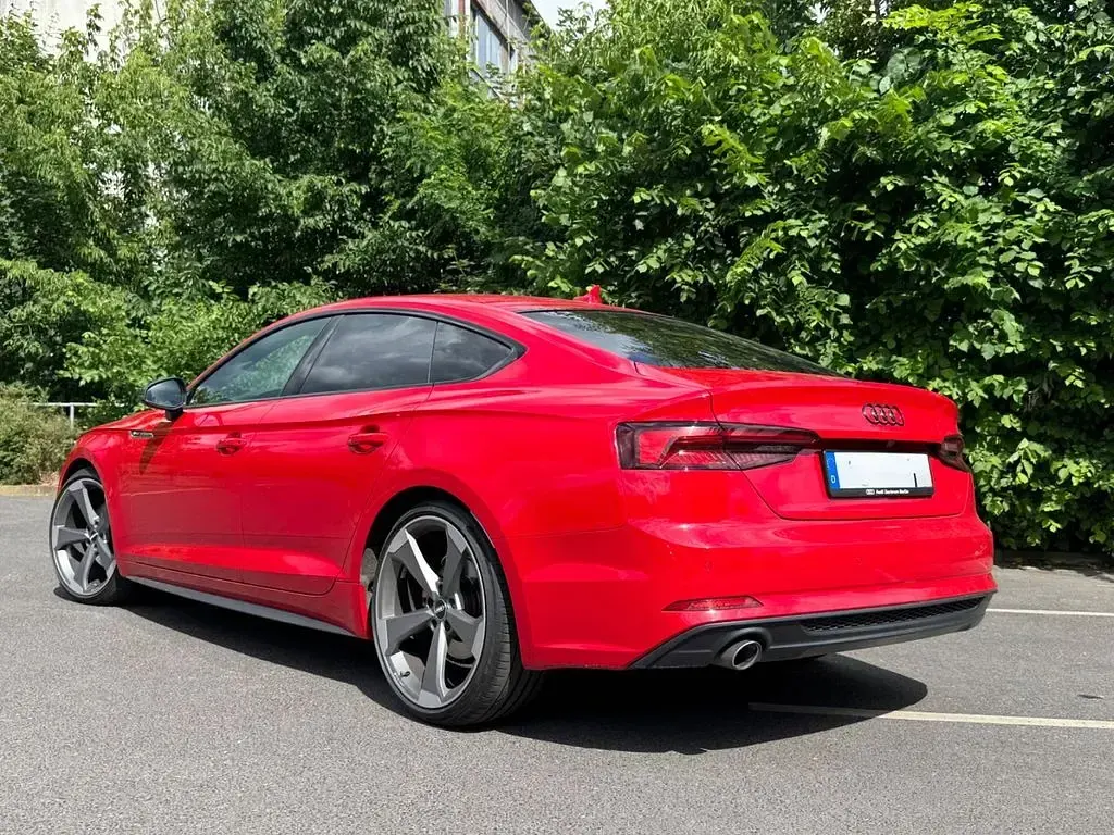 Gebraucht Audi A5 Sportback Sport 150 PS (110 kW) 2018 Rot Kleinwagen