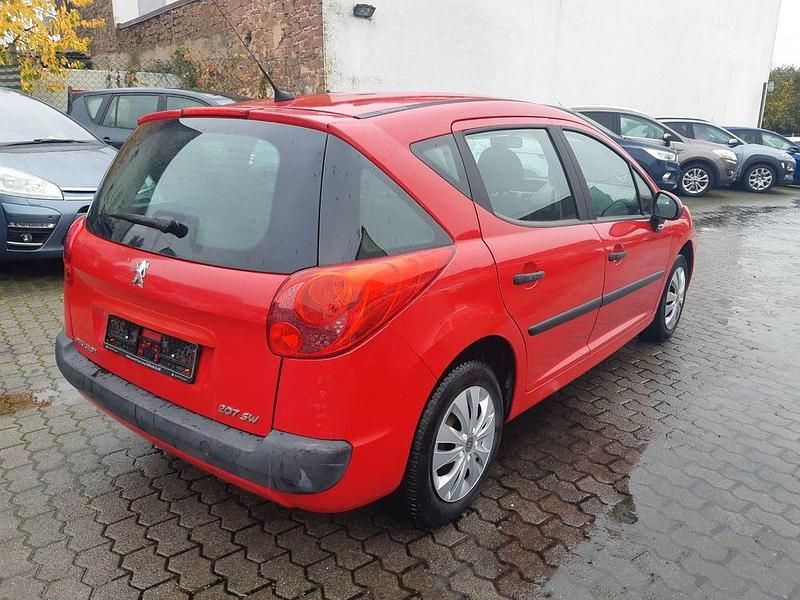 Gebraucht Peugeot 207 90 PS (66 kW) 2008 Rot Limousine