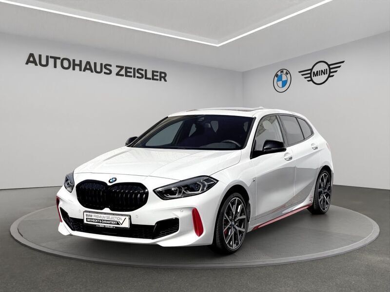 Weiß Gebraucht 2024 BMW 128 Performance Limousine | 37.750 € (Fairer Preis) - Bild 1/4