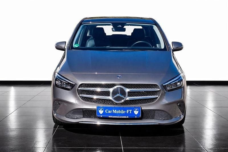 Gebraucht Mercedes B200 163 PS (119 kW) 2019 Grau Van / Kleinbus