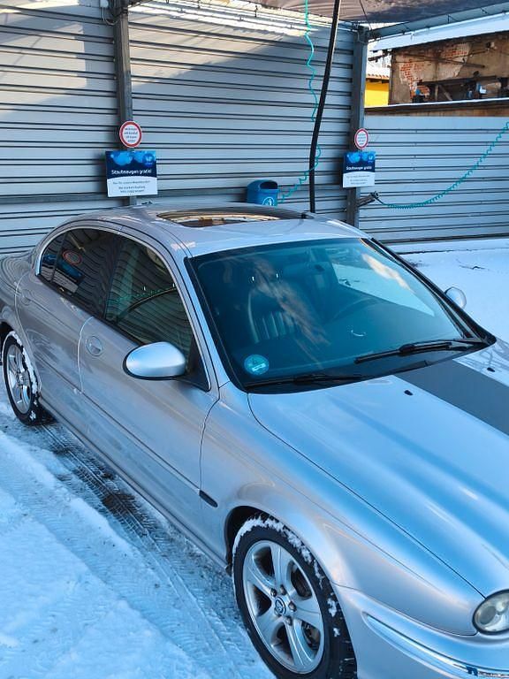 Silber Gebraucht 2003 Jaguar X-type Executive Limousine | 3.500 € (Fairer Preis) - Bild 1/4