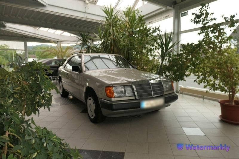 Gebraucht 1988 Mercedes 230 Coupé | 8.000 € - Bild 1/4