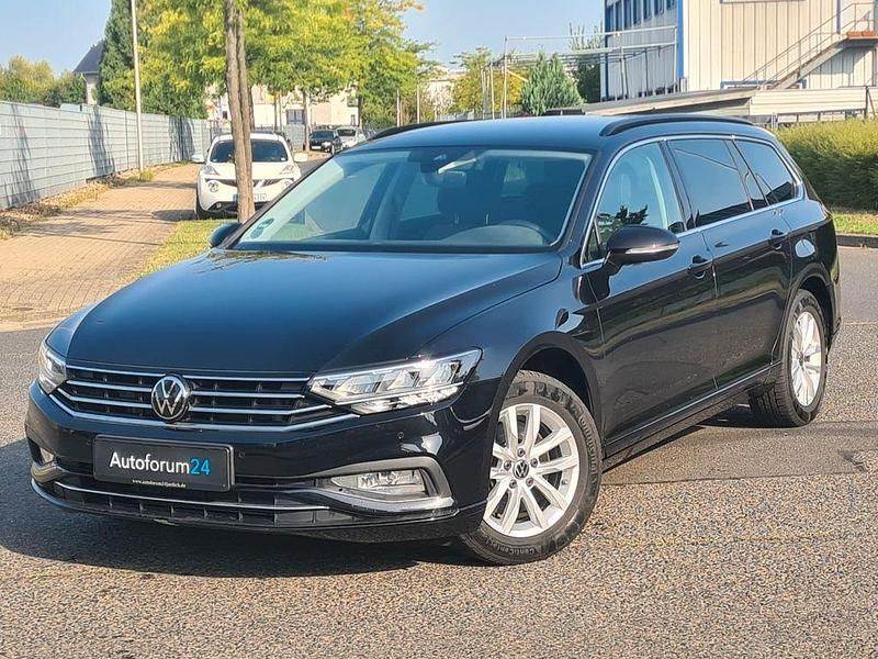 Schwarz Gebraucht 2024 VW Passat Business Kombi | 21.399 € (Fairer Preis) - Bild 1/4