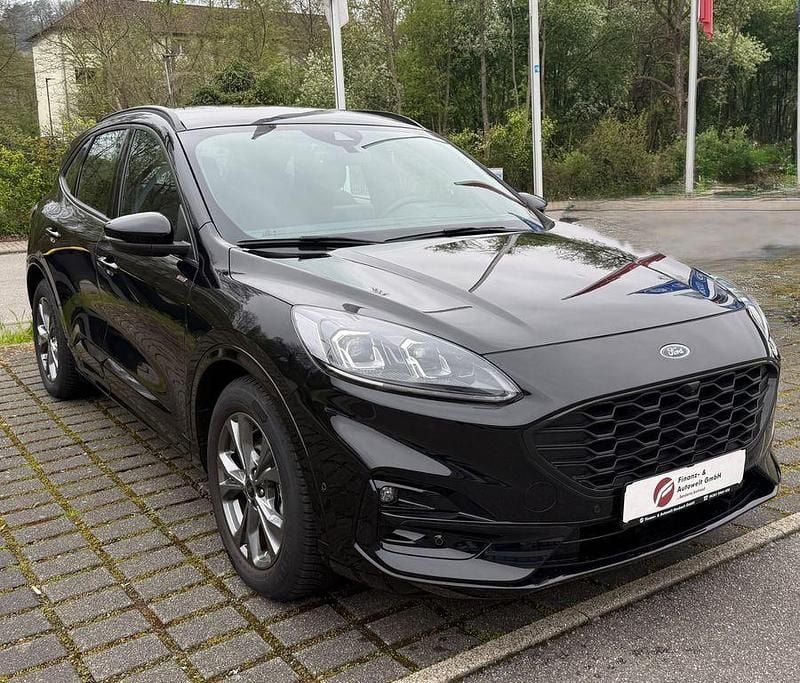 Gebraucht Ford Kuga ST-Line 120 PS (88 kW) 2023 Schwarz SUV