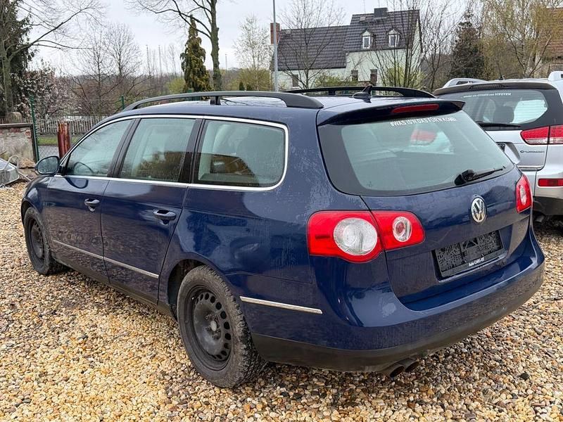 Gebraucht VW Passat 140 PS (102 kW) 2009 Blau Kombi