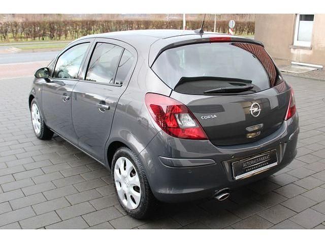 Gebraucht Opel Corsa Color Edition 101 PS (74 kW) 2014 Grau Kleinwagen