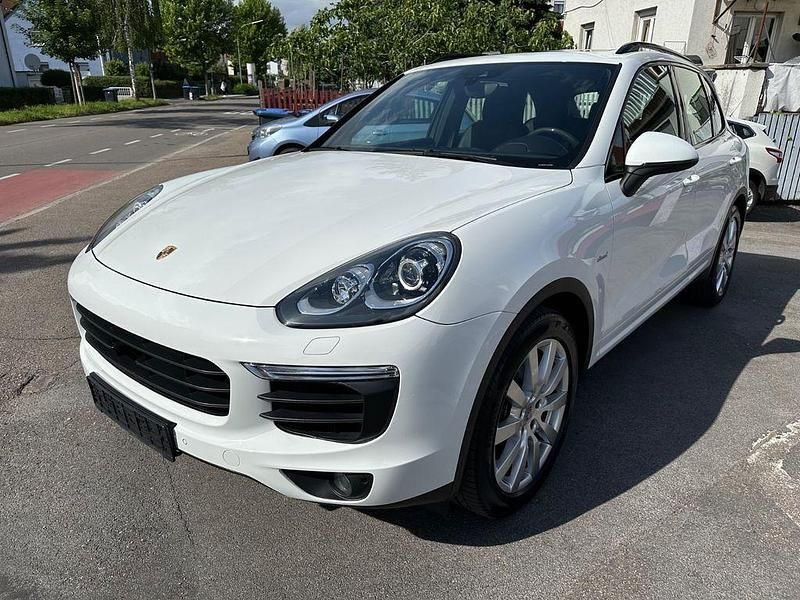 Gebraucht Porsche Cayenne 262 PS (192 kW) 2015 Pure white SUV