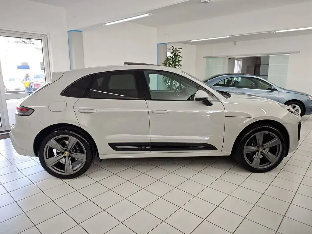 Gebraucht Porsche Macan 265 PS (194 kW) 2023 Grau SUV