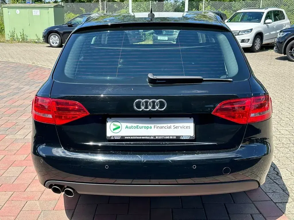 Gebraucht Audi A4 Attraction 143 PS (105 kW) 2010 Schwarz Kombi